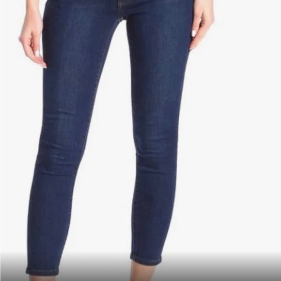 Tahari Kelly Classic Skinny Dark Wash Jeans, Size 4 - Picture 2 of 3